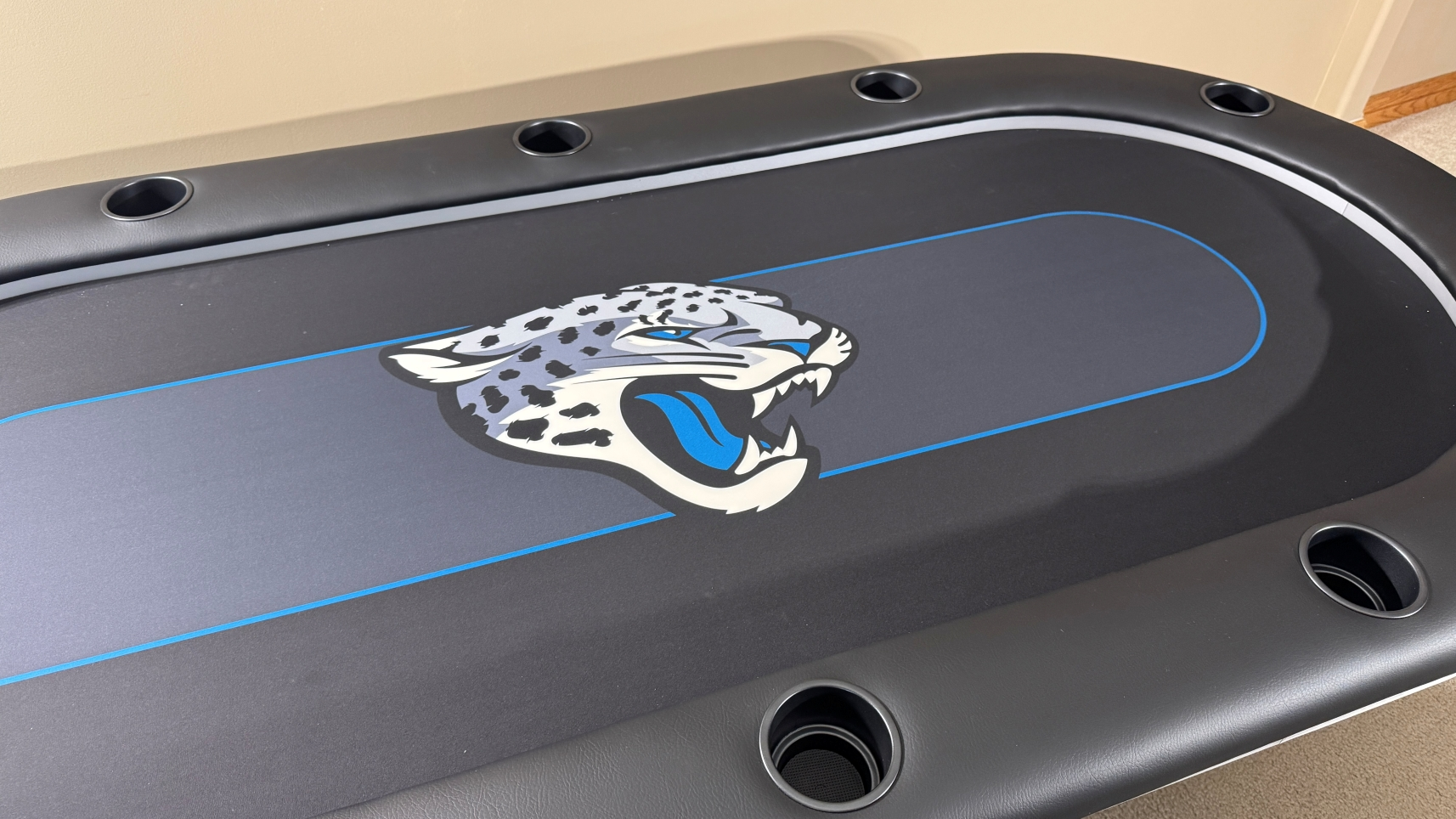 Silver Acrylic Riser Jacksonville Jaguars poker cloth with matching silver acrylic riser